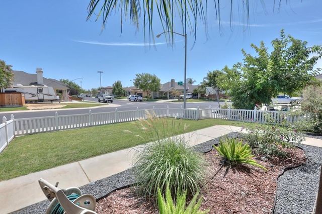 6801 Varni Way, Hughson, CA 95326
