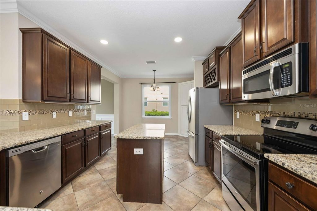 Image 11 of property listing at 3937 KING BRIDGE PLACE, Ellenton, FL 34222