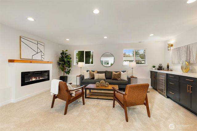 15833 NE 110th Street, Redmond, WA 98052