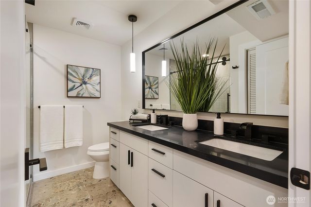 15833 NE 110th Street, Redmond, WA 98052