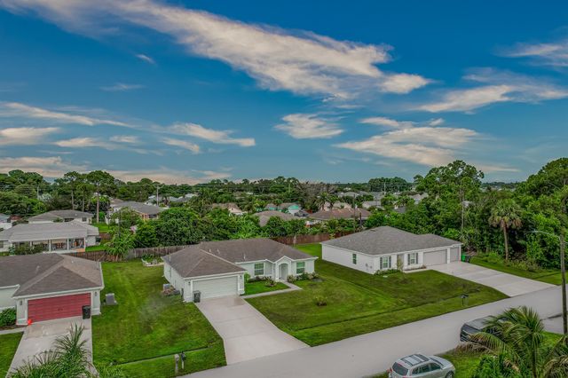 3049 SW Lucerne Street, Port St Lucie, FL 34953