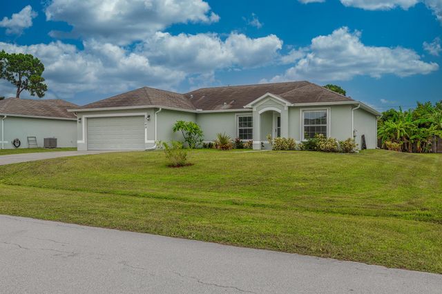 3049 SW Lucerne Street, Port St Lucie, FL 34953