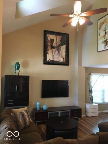 7569 Cherry Hill Drive, Indianapolis, IN 46254