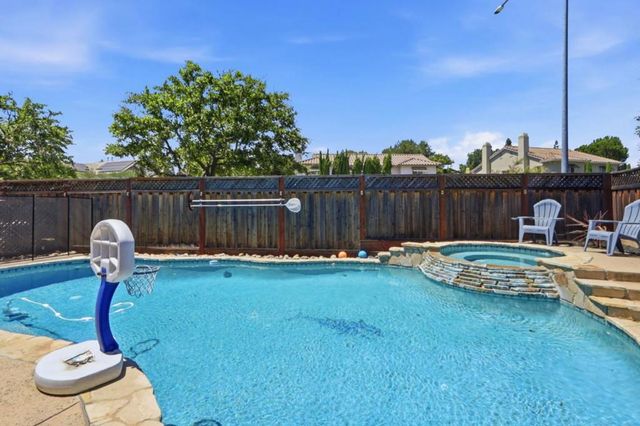 16815 Cabernet Circle, Morgan Hill, CA 95037