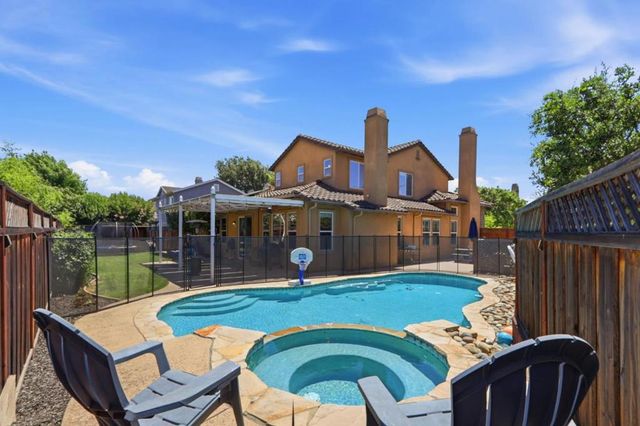 16815 Cabernet Circle, Morgan Hill, CA 95037