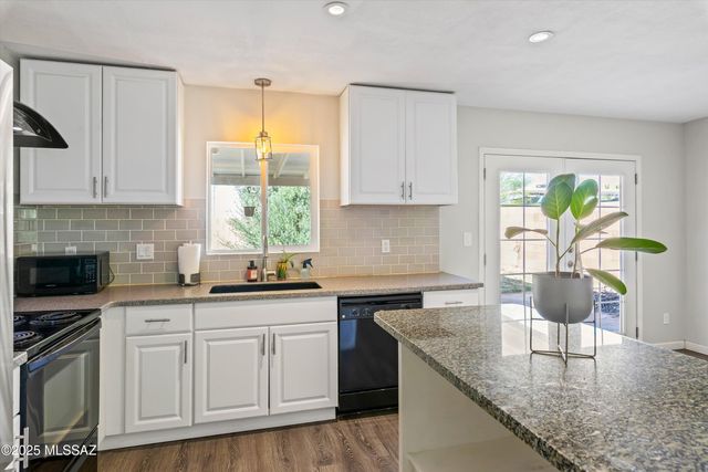 4055 E 1st Street, Tucson, AZ 85711