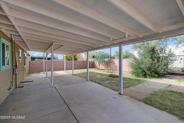 4055 E 1st Street, Tucson, AZ 85711