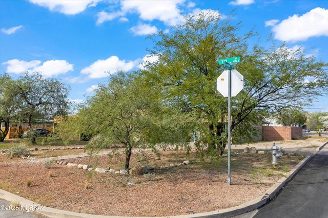 4055 E 1st Street, Tucson, AZ 85711