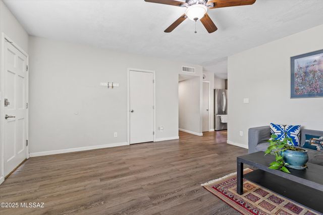 4055 E 1st Street, Tucson, AZ 85711