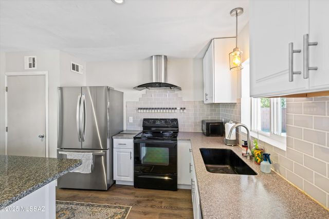 4055 E 1st Street, Tucson, AZ 85711