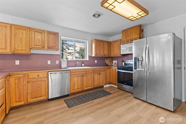 41926 212th Avenue SE, Enumclaw, WA 98022