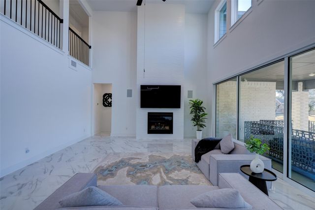 579 Jackson River LOOP, Kyle, TX 78640