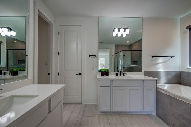 579 Jackson River LOOP, Kyle, TX 78640