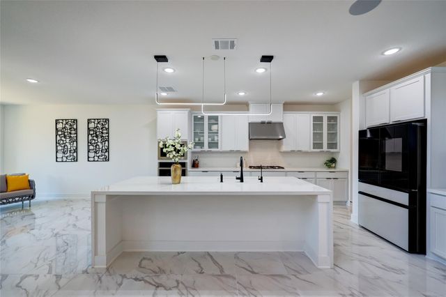 579 Jackson River LOOP, Kyle, TX 78640