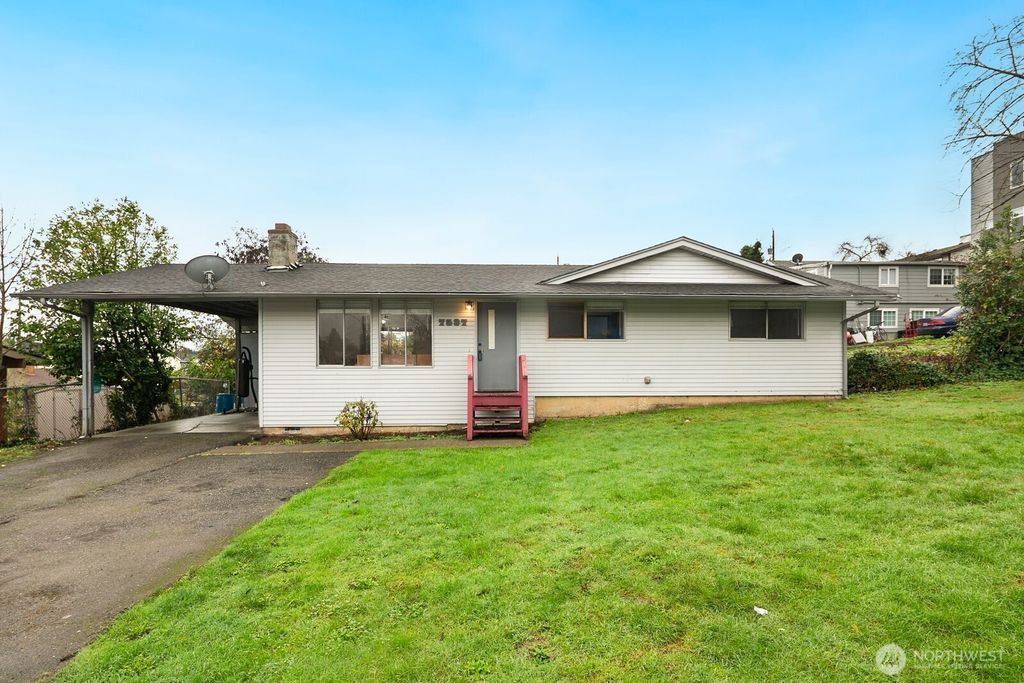 7537 44th Avenue S, Seattle, WA 98118
