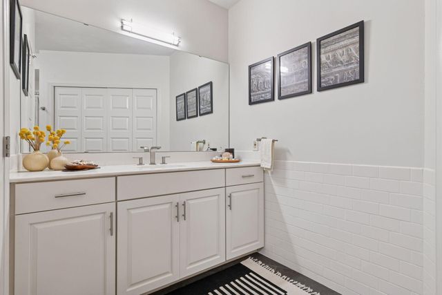 2950 Dean Parkway 1902, Minneapolis, MN 55416