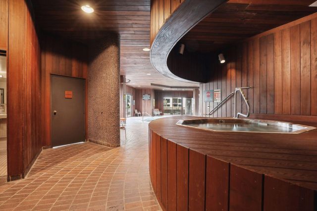 2950 Dean Parkway 1902, Minneapolis, MN 55416