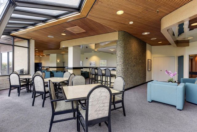 2950 Dean Parkway 1902, Minneapolis, MN 55416