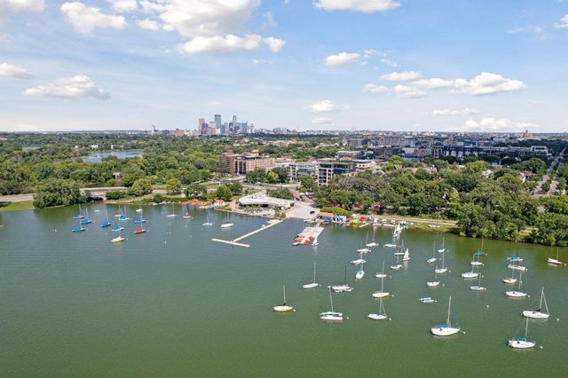 2950 Dean Parkway 1902, Minneapolis, MN 55416