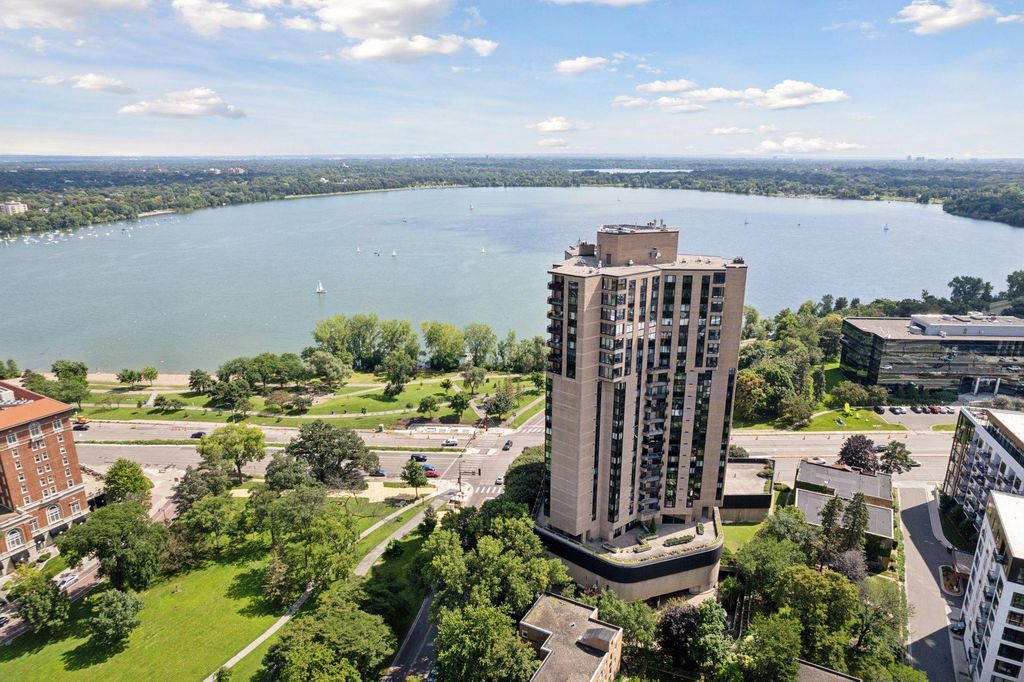 2950 Dean Parkway 1902, Minneapolis, MN 55416