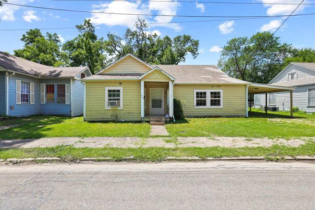 217 W 7th Street, Bonham, TX 75418