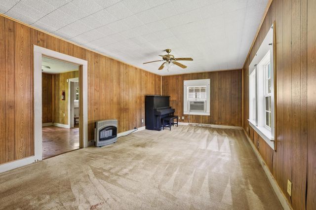 217 W 7th Street, Bonham, TX 75418