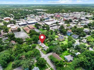 217 W 7th Street, Bonham, TX 75418