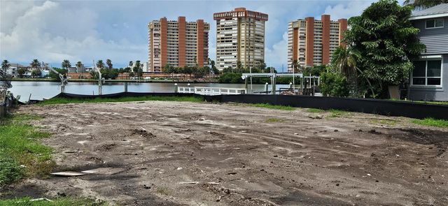 623 180TH AVENUE E, Redington Shores, FL 33708