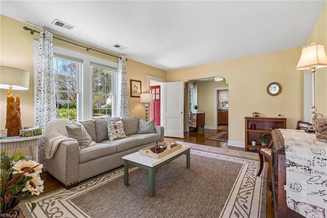 128 Botetourt RD, Newport News, VA 23601