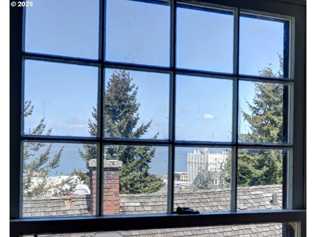1244 GRAND Ave, Astoria, OR 97103