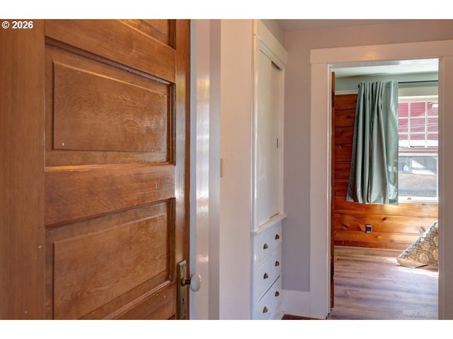 1244 GRAND Ave, Astoria, OR 97103