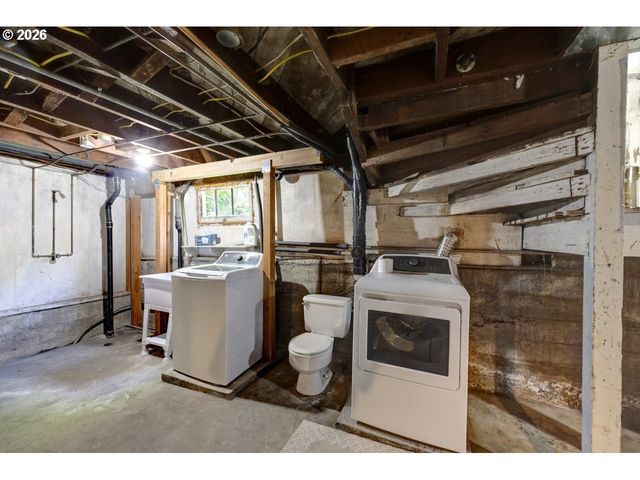 1244 GRAND Ave, Astoria, OR 97103