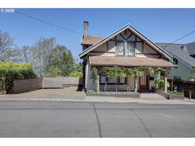 1244 GRAND Ave, Astoria, OR 97103