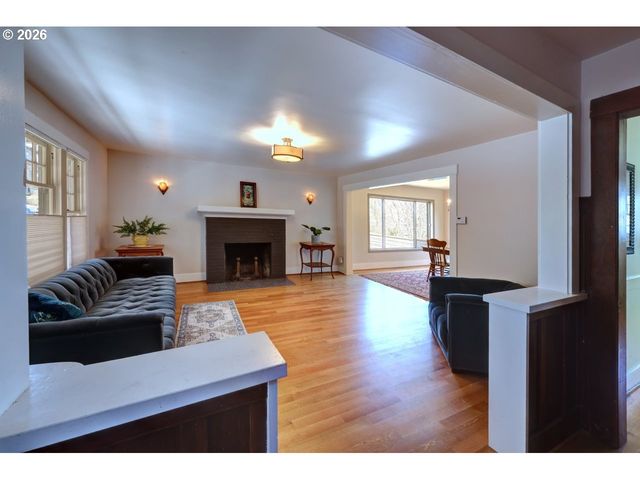 1244 GRAND Ave, Astoria, OR 97103