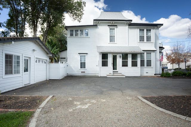 422 2nd St, Yuba City, CA 95991