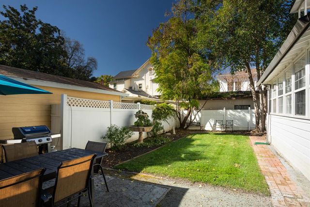 422 2nd St, Yuba City, CA 95991