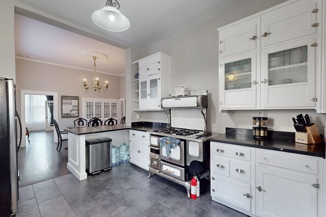 422 2nd St, Yuba City, CA 95991