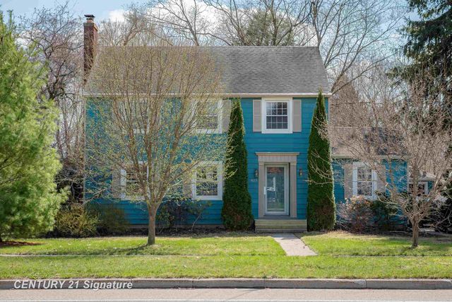 823 W Superior Street, Alma, MI 48801