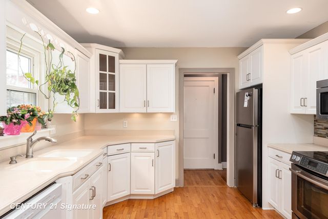 823 W Superior Street, Alma, MI 48801