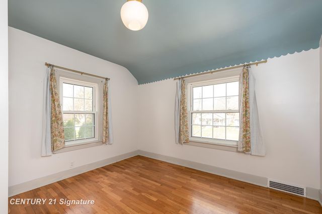 823 W Superior Street, Alma, MI 48801