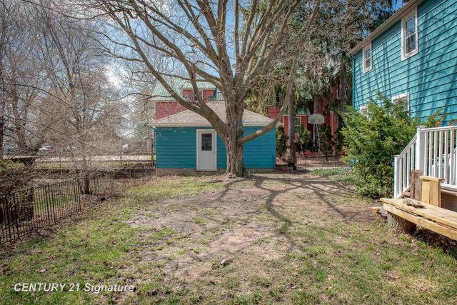 823 W Superior Street, Alma, MI 48801