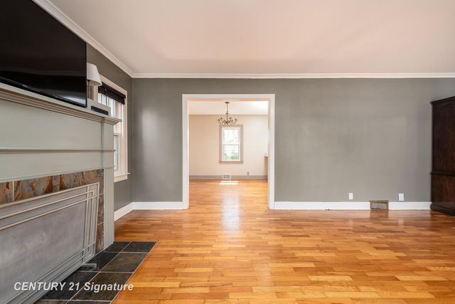 823 W Superior Street, Alma, MI 48801