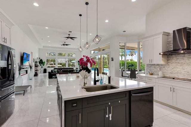142 Brynhurst Court, West Palm Beach, FL 33413