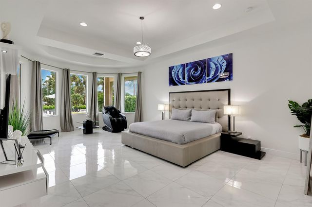 142 Brynhurst Court, West Palm Beach, FL 33413