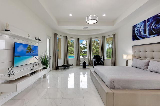 142 Brynhurst Court, West Palm Beach, FL 33413