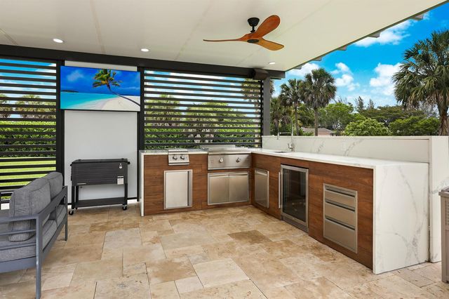 142 Brynhurst Court, West Palm Beach, FL 33413