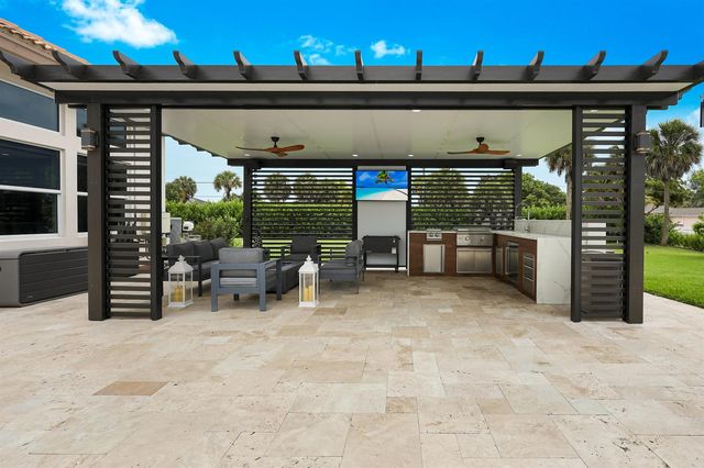 142 Brynhurst Court, West Palm Beach, FL 33413