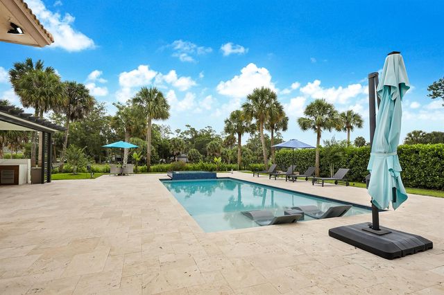 142 Brynhurst Court, West Palm Beach, FL 33413