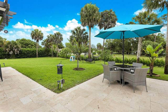 142 Brynhurst Court, West Palm Beach, FL 33413
