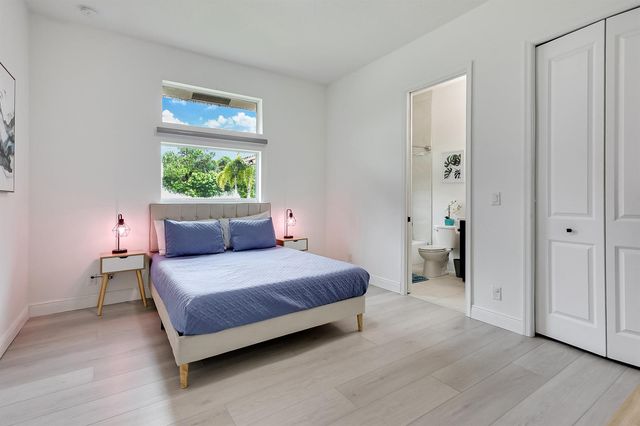 142 Brynhurst Court, West Palm Beach, FL 33413